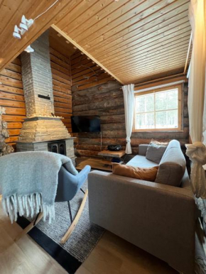 Rauhallinen kelohuoneisto lähellä palveluita, Peacefull Log apartment at Ylläs, Ylläsjärvi